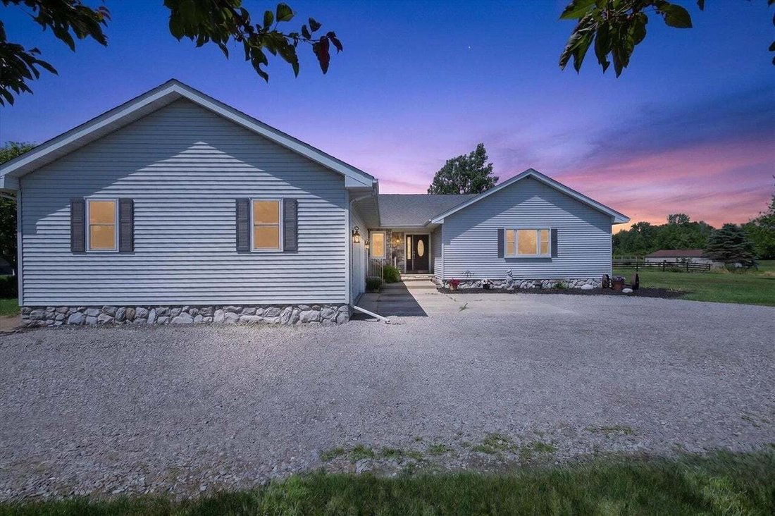 House in Armada, Michigan, United States 4 - 18949189