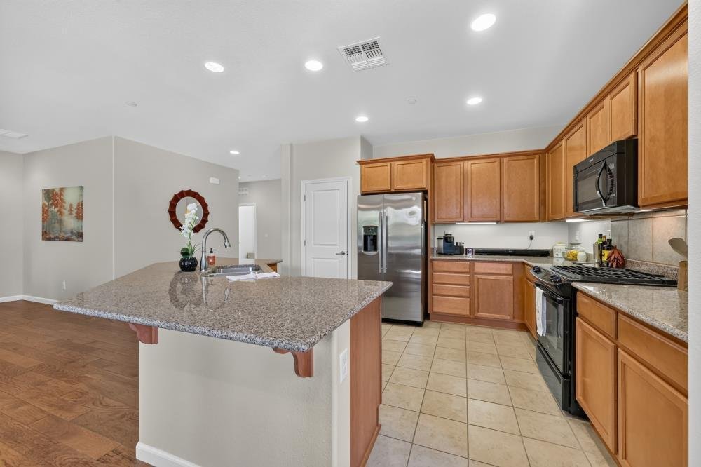 House in Elk Grove, California, United States 5 - 18951051