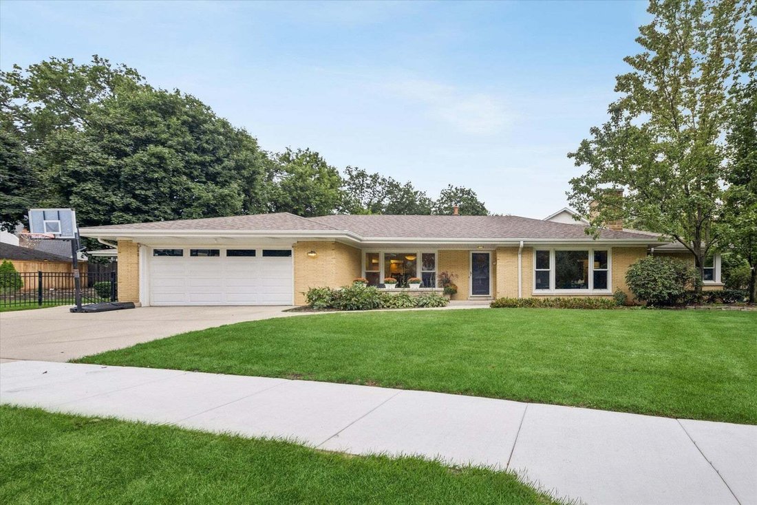 House in Glen Ellyn, Illinois, United States 1 - 18953321