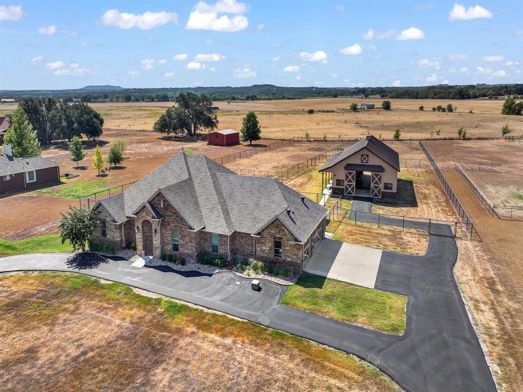 House in Granbury, Texas, United States 1 - 18949136