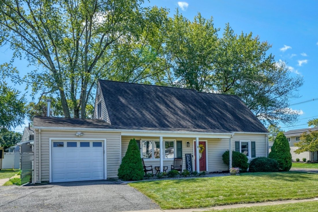 House in Roxbury Township, New Jersey, United States 1 - 18950690