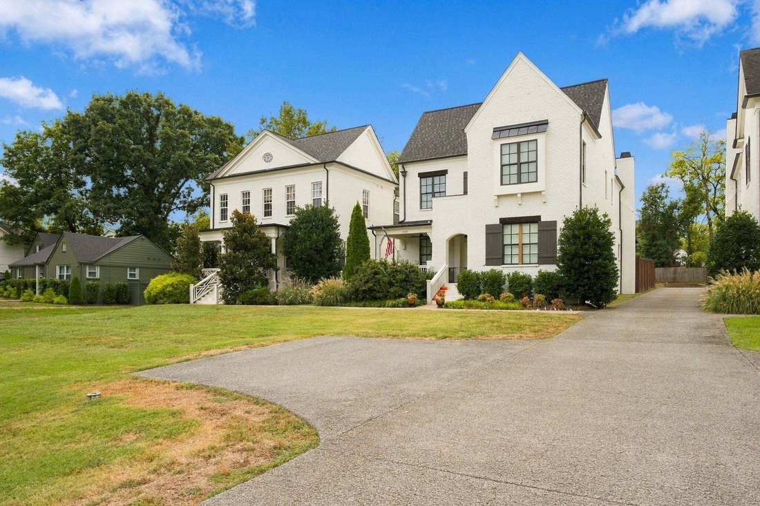 Co Op in Forest Hills, Tennessee, United States 4 - 18952750