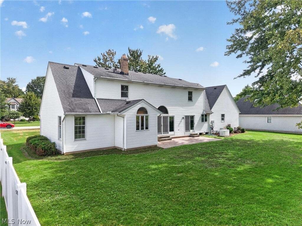 House in Avon Lake, Ohio, United States 4 - 18952711