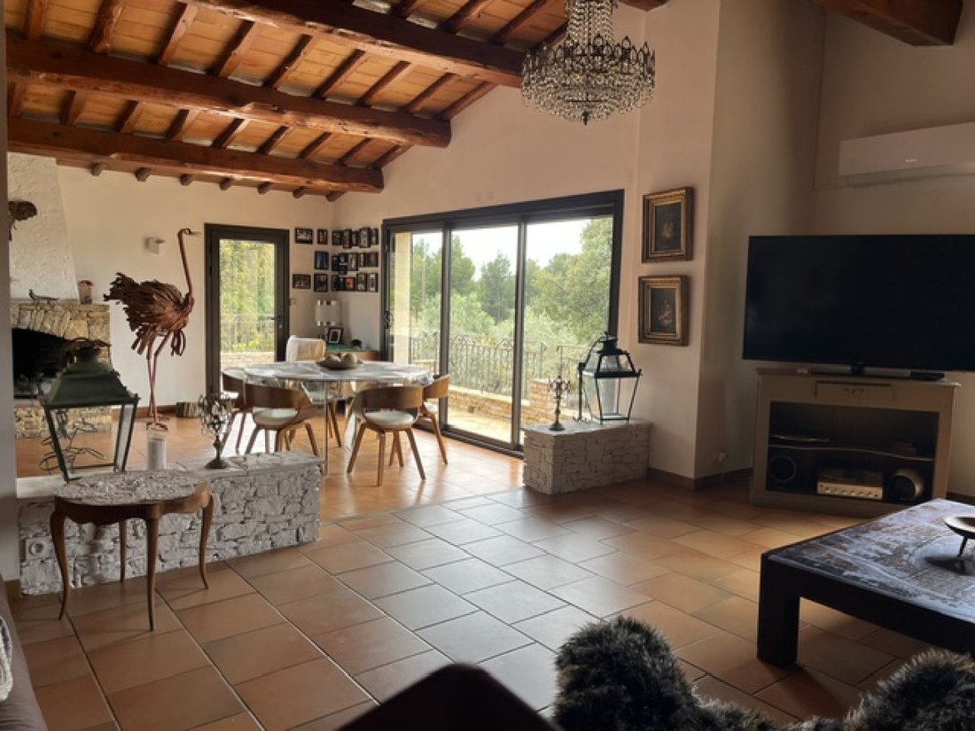 Estate in La Cadiere-d'Azur, Provence-Alpes-Côte d'Azur, France 3 - 18466072