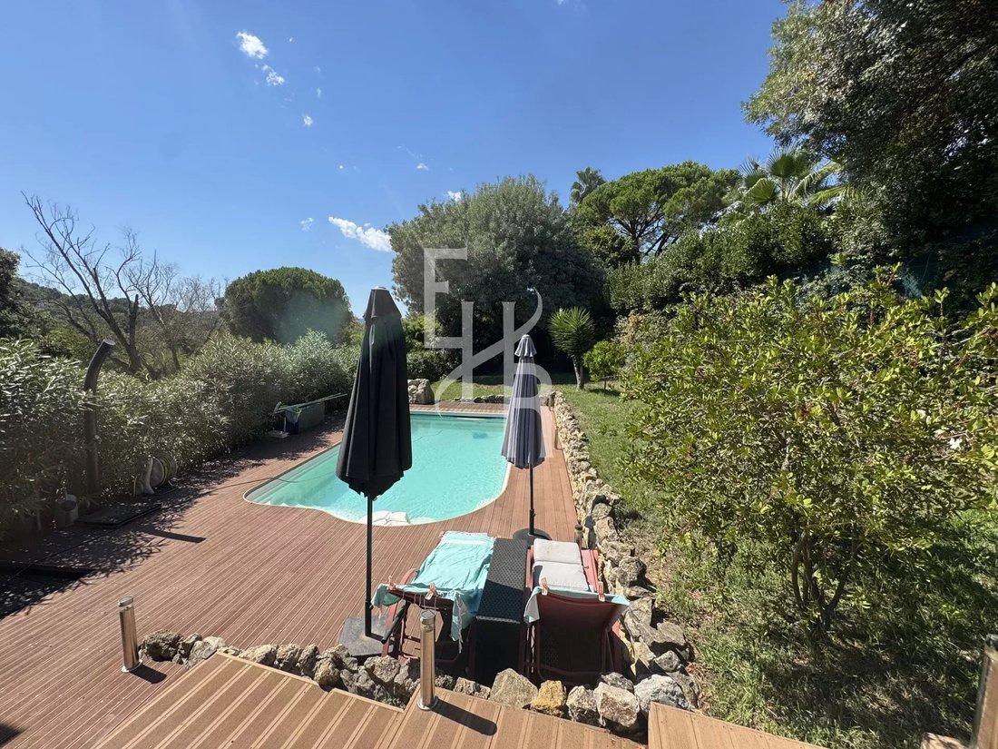 House in Mougins, Provence-Alpes-Côte d'Azur, France 3 - 18949639