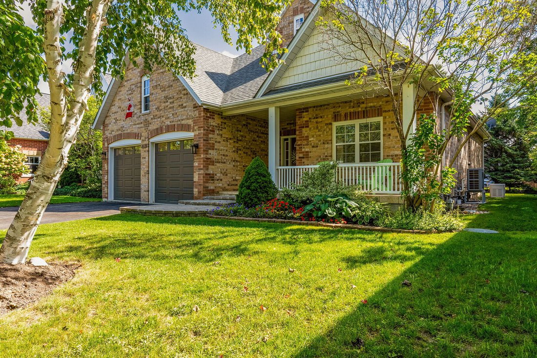 House in Clearview, Ontario, Canada 2 - 18950898