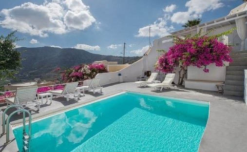 Estate in Thira, Aegean, Greece 1