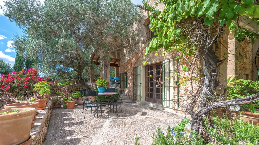 Finca in Pollenca, Balearic Islands, Spain 3 - 18949590
