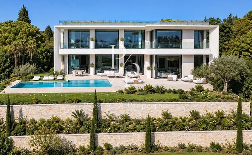 Villa in La Maure-Super Cannes, Vallauris, France 1