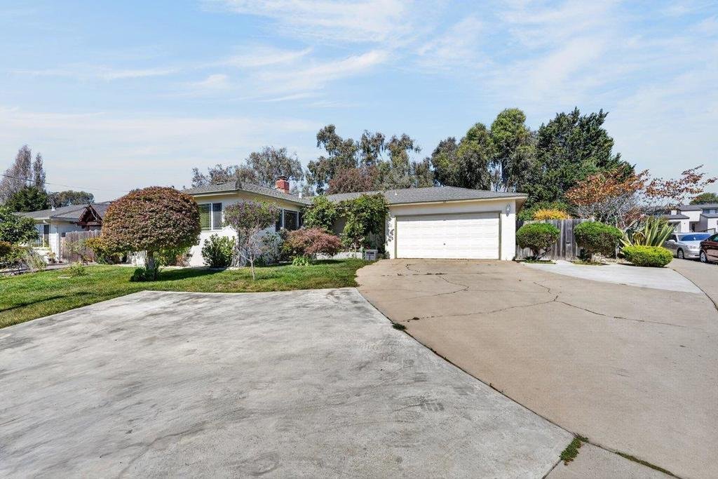 House in Salinas, California, United States 1 - 18941157