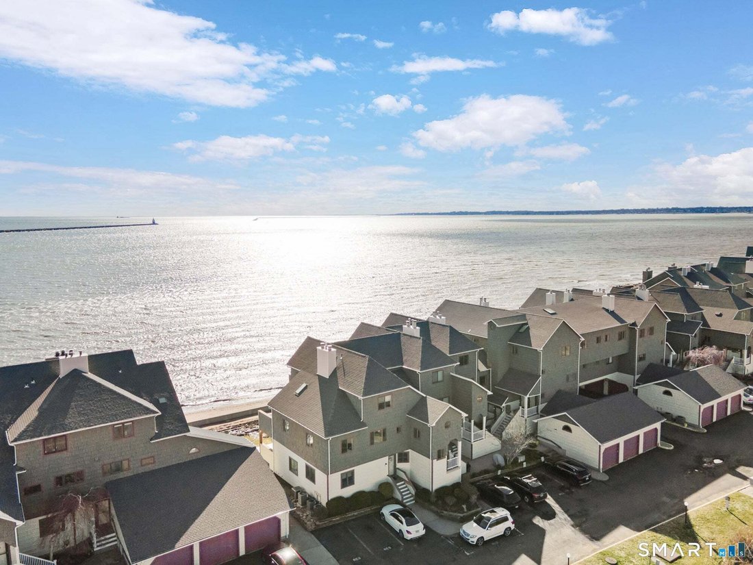 Condo in East Haven, Connecticut, United States 2 - 18951774
