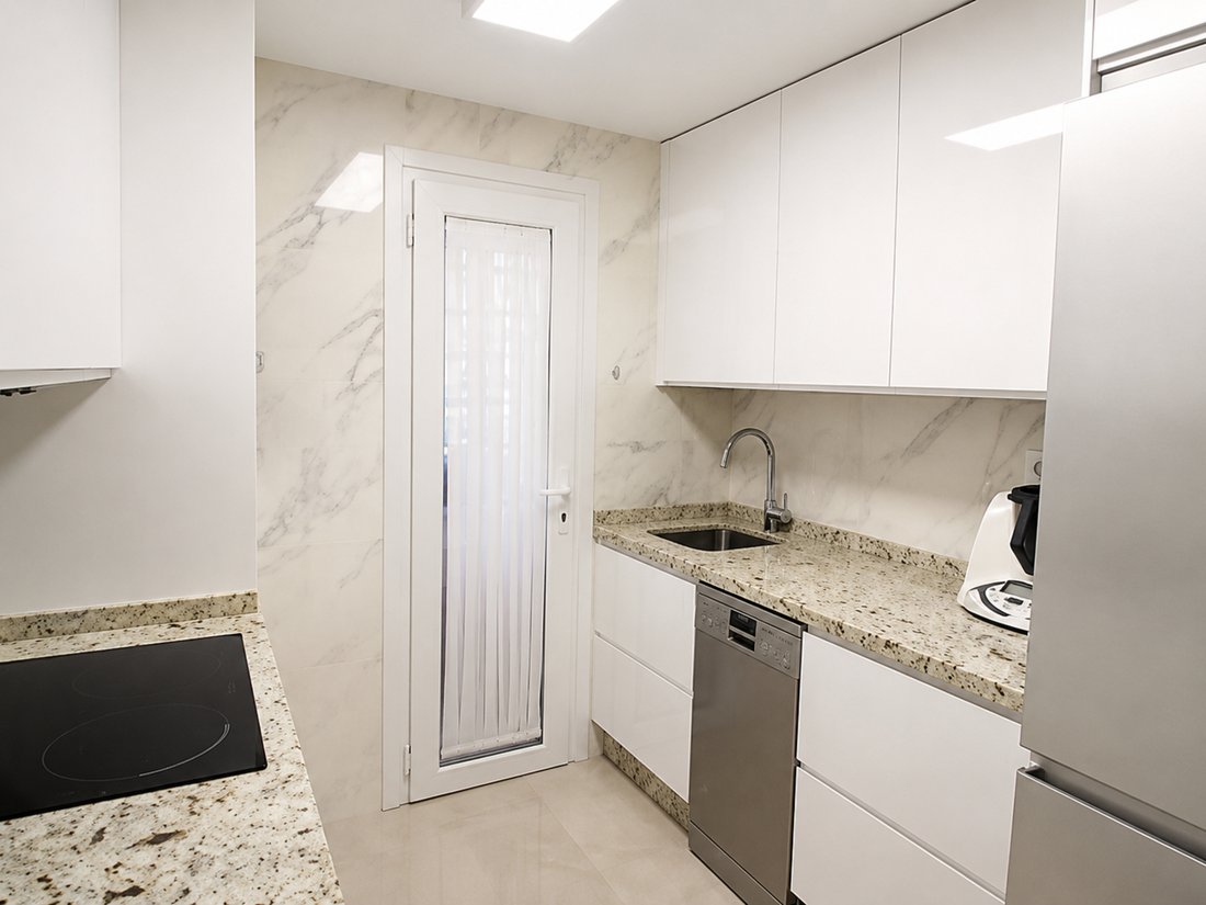 Apartment in Marbella, Andalusia, Spain 3 - 17955992