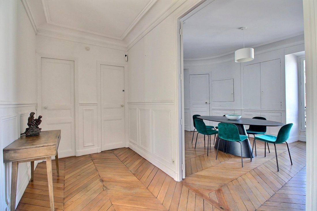 Apartment in Lorette-Martyrs, Paris 9e Arrondissement, Paris 4 - 18954596