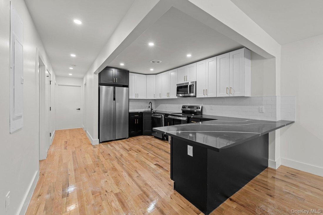 House in New York, New York, United States 2 - 18952377