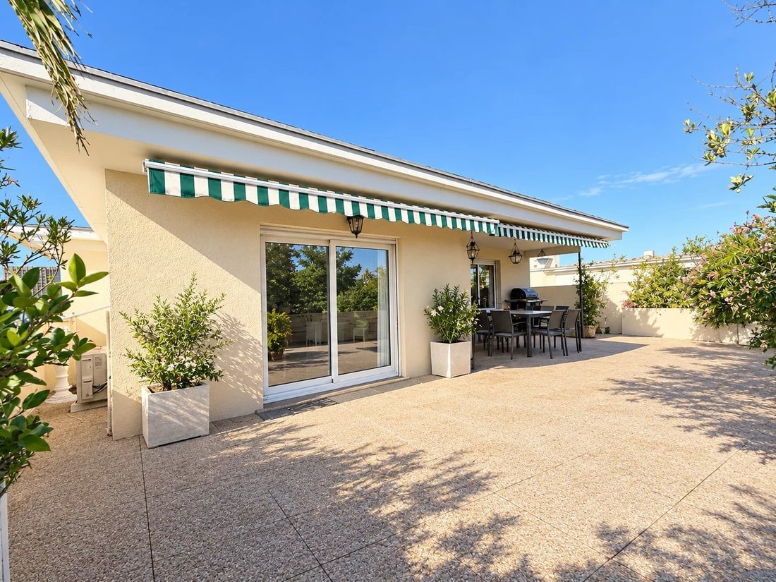 Apartment in Jardins de la Fontaine, Nimes, France 1 - 18954448