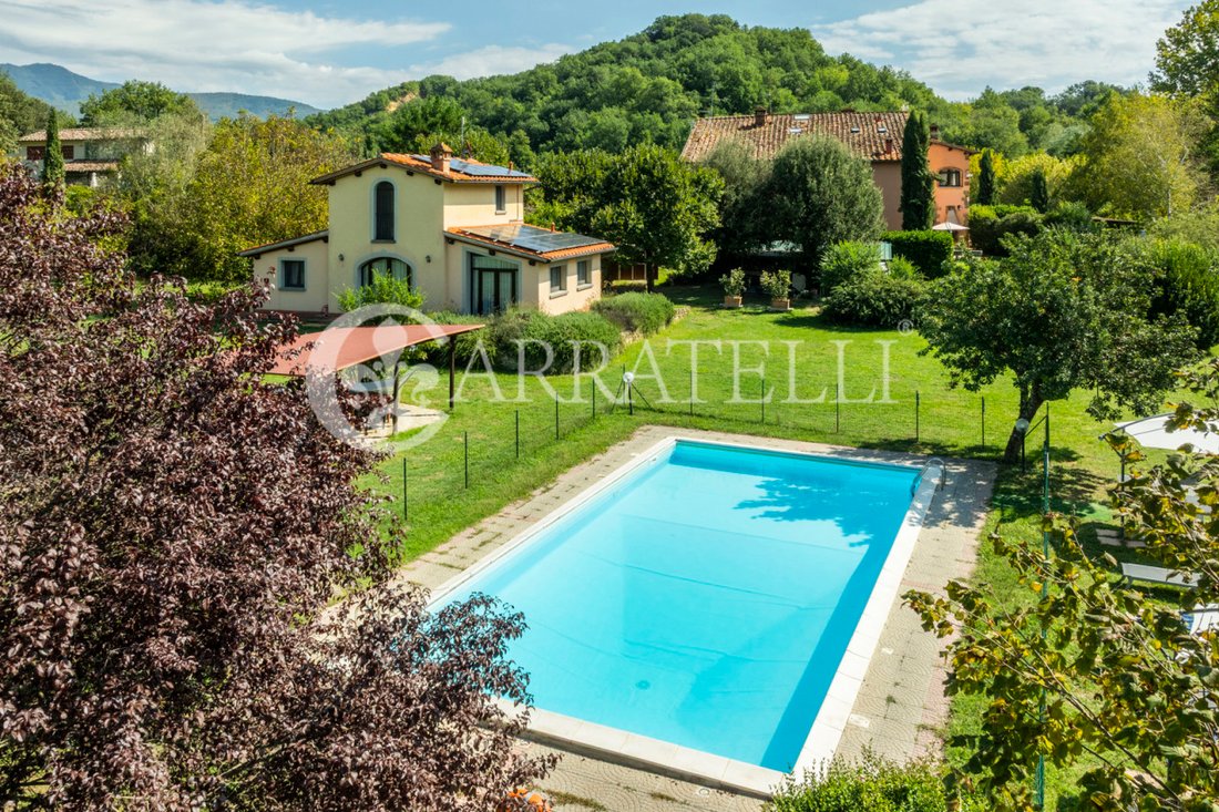 Country House in Terranuova Bracciolini, Tuscany, Italy 1 - 13001954