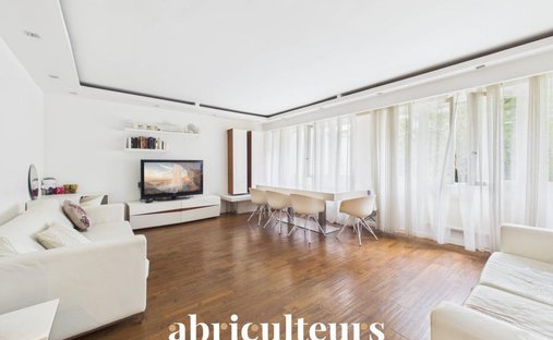 Apartment in Daumesnil, Saint-Mande, France 1