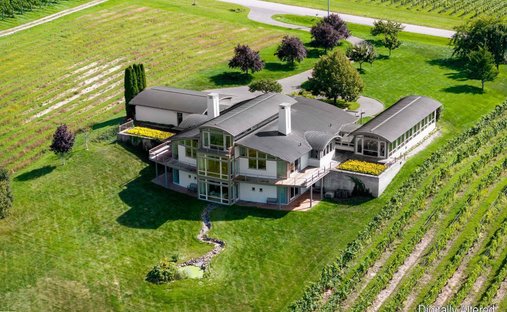 House in Traverse City, Michigan, United States 1