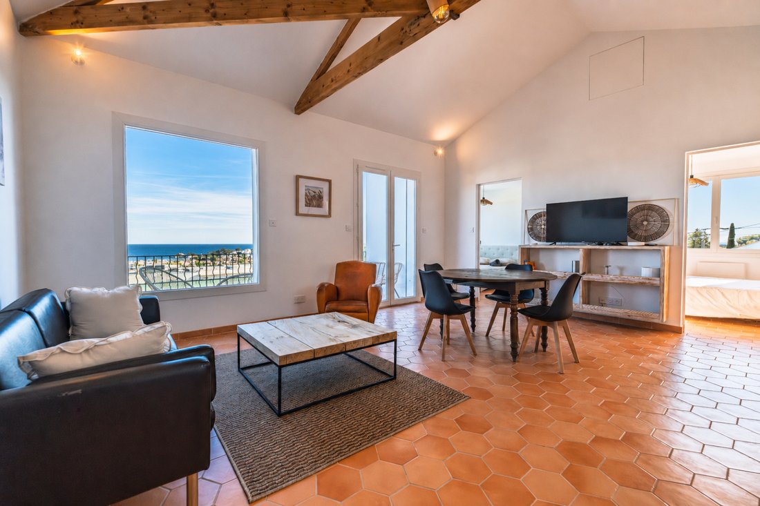 Estate in Bandol, Provence-Alpes-Côte d'Azur, France 5 - 18013672