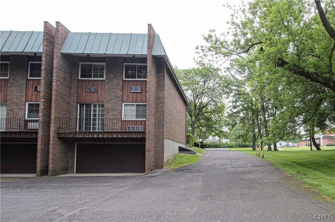 Syracuse, New York, United States 5 - 18948603