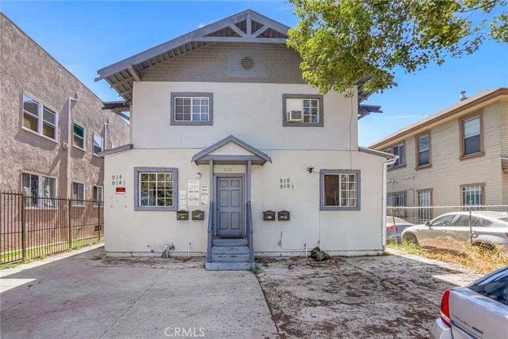 Los Angeles, California, United States 2 - 18953923