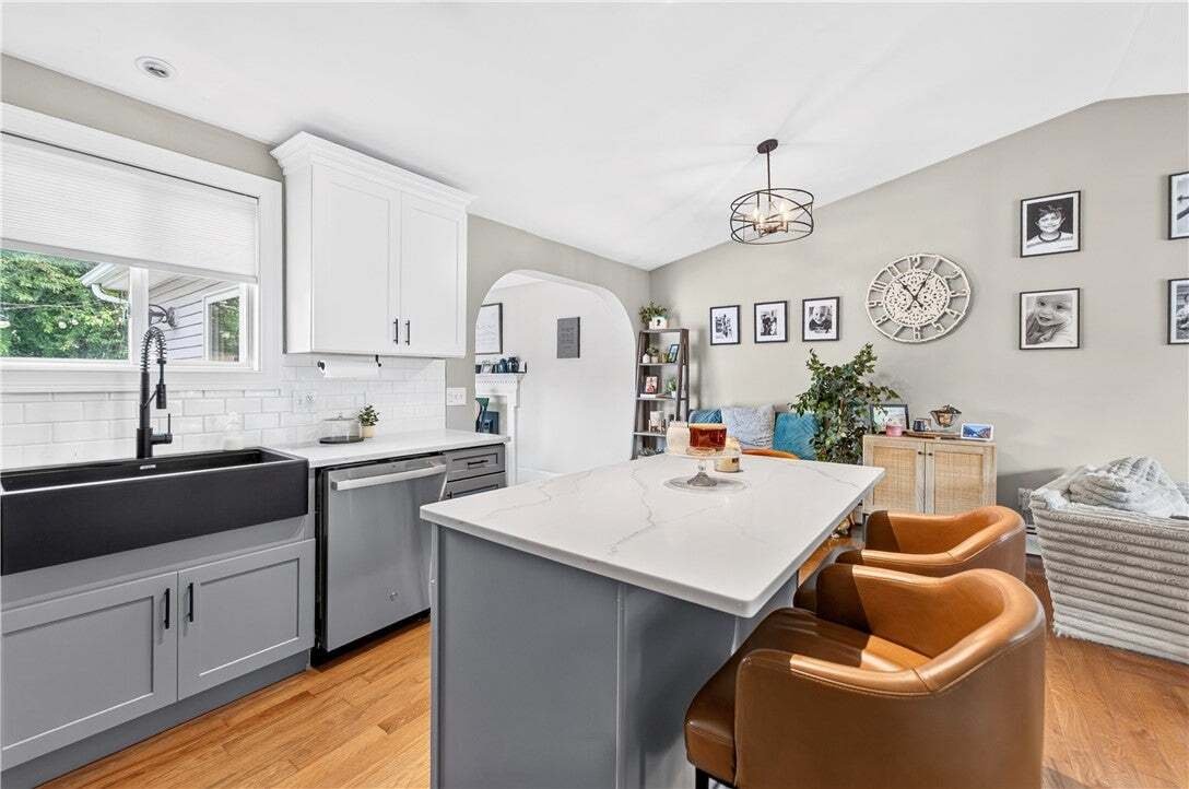 House in Johnston, Rhode Island, United States 5 - 18948421