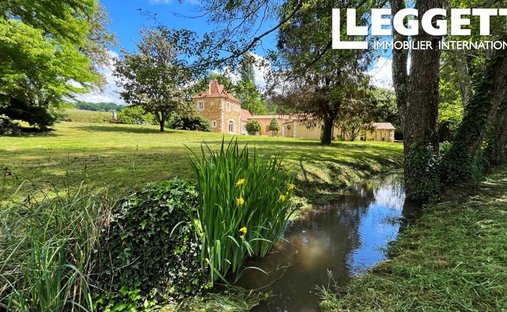 Villa in Montagnac-la-Crempse, Nouvelle-Aquitaine, France 1