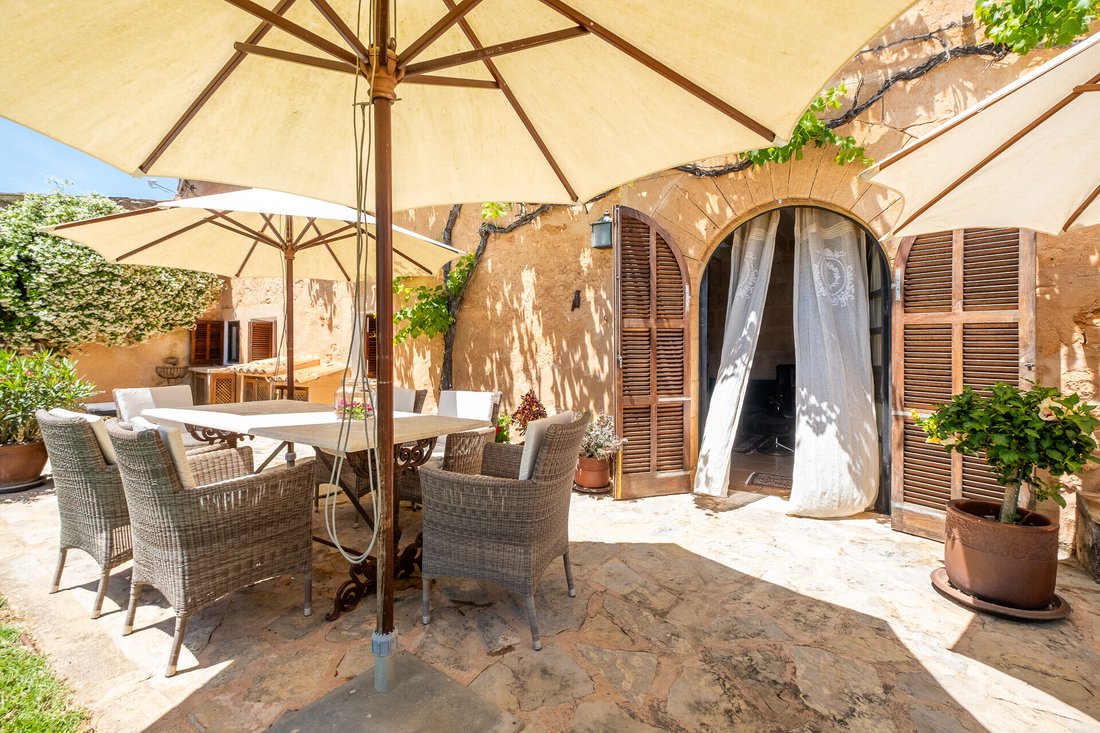 Finca in Llucmajor, Balearic Islands, Spain 4 - 18954314