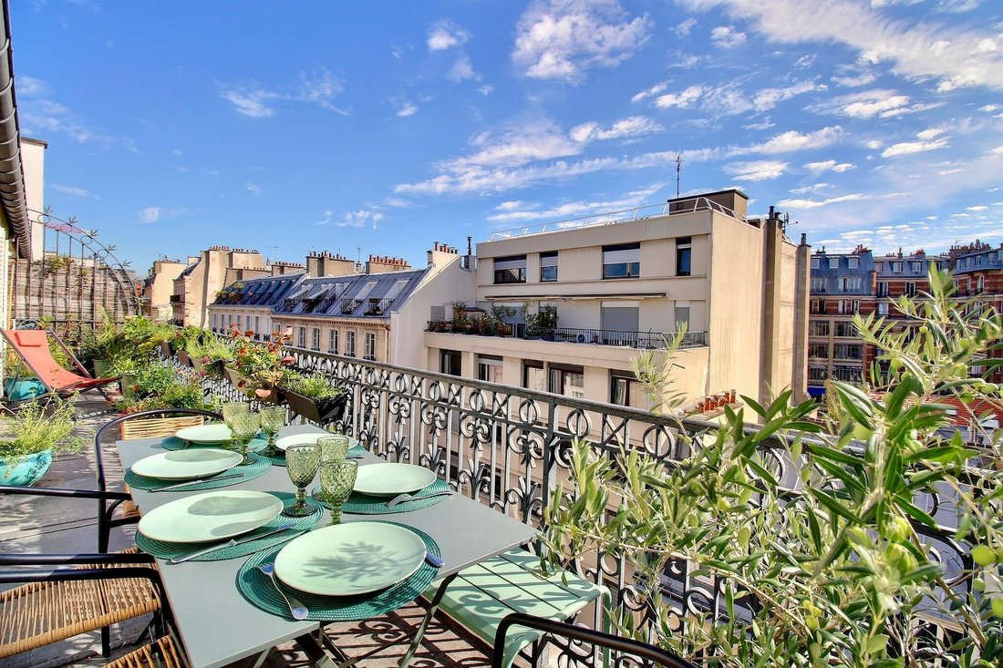 Apartment in Lorette-Martyrs, Paris 9e Arrondissement, Paris 1 - 18954596