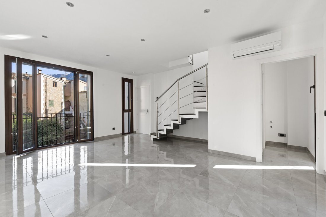 Townhouse in Soller, Balearic Islands, Spain 5 - 18949505
