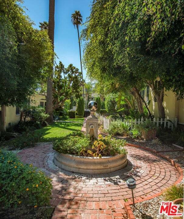 Los Angeles, California, United States 5 - 18952189
