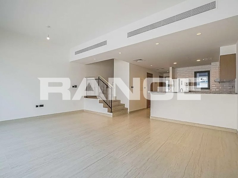 Townhouse in Remraam, Dubai, United Arab Emirates 2 - 18950125