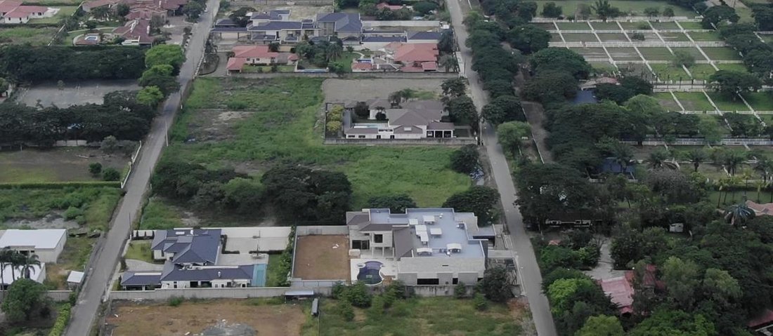 Land in Samborondón, Guayas, Ecuador 1 - 18948196