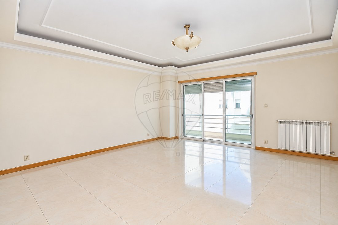 Apartment in Odivelas, Lisbon, Portugal 3 - 18948604
