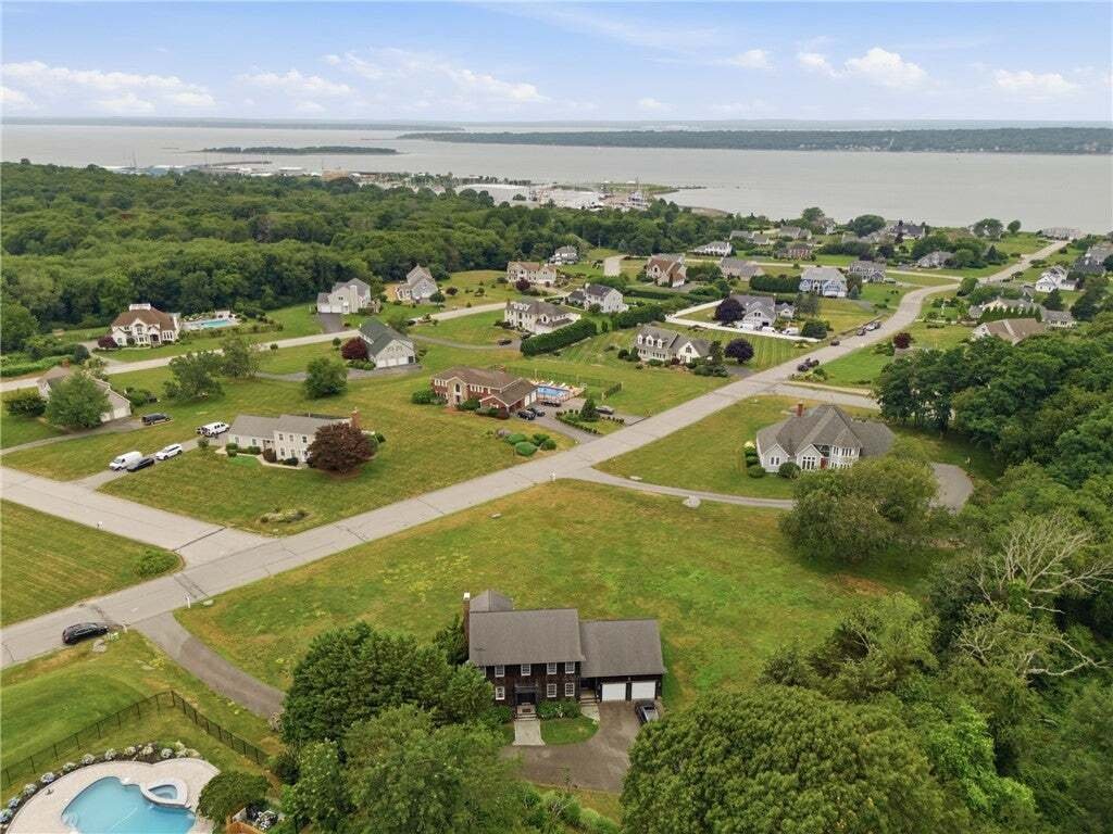 House in Portsmouth, Rhode Island, United States 1 - 18952117
