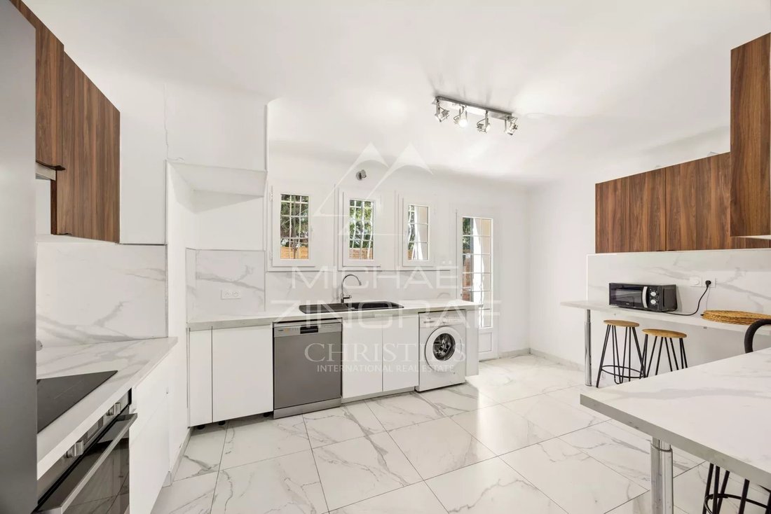 Villa in Mougins, Provence-Alpes-Côte d'Azur, France 5 - 18950121