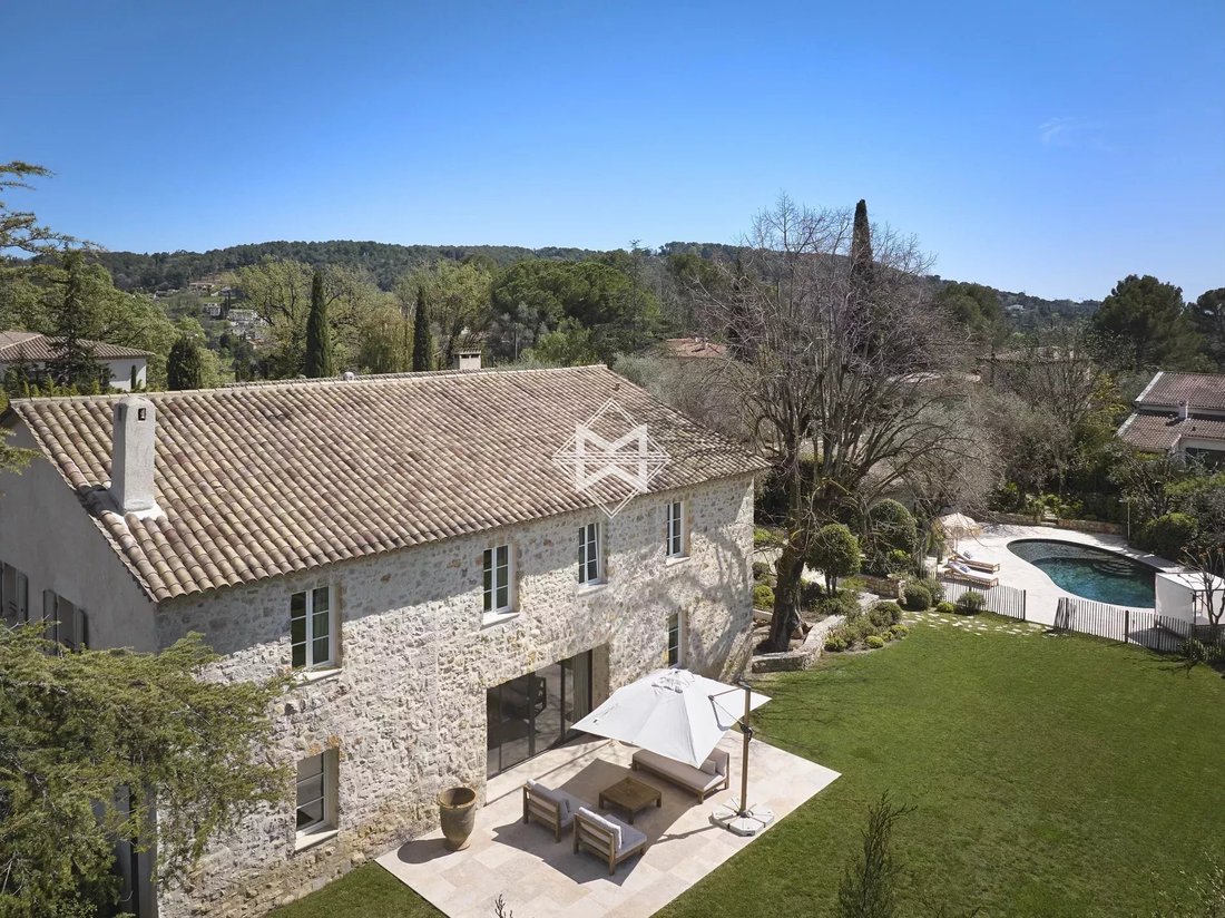 Villa in Mougins, Provence-Alpes-Côte d'Azur, France 2 - 14071810