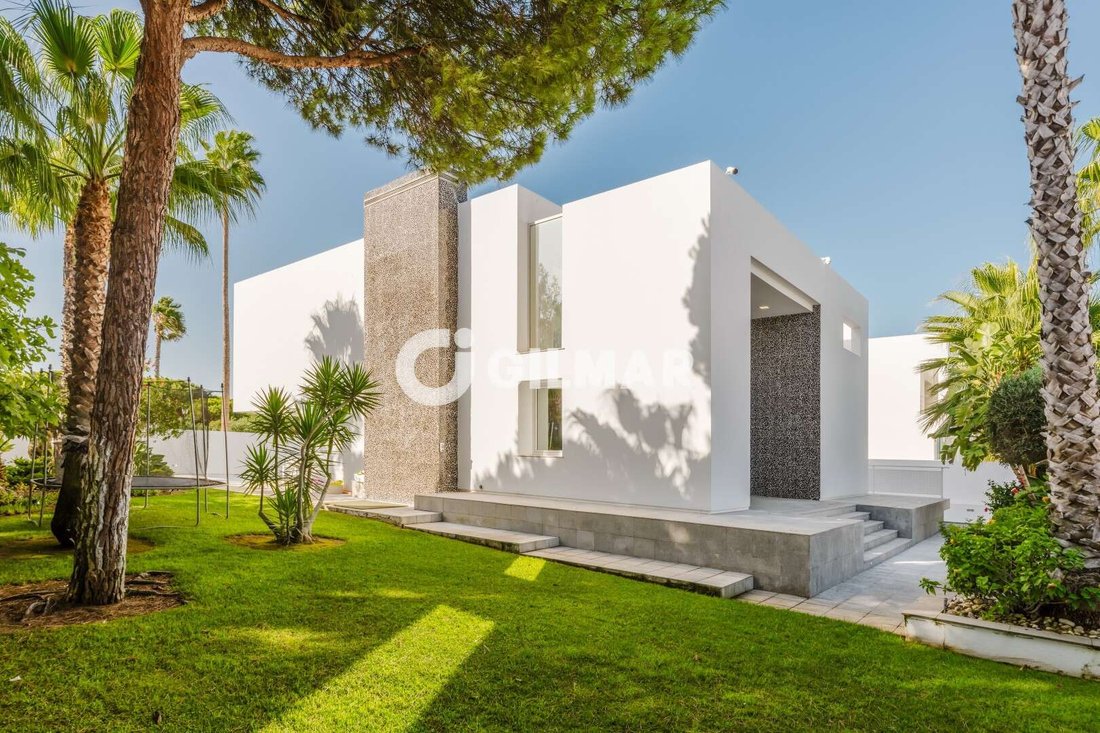 Villa in Chiclana de la Frontera, Andalusia, Spain 2 - 18525947