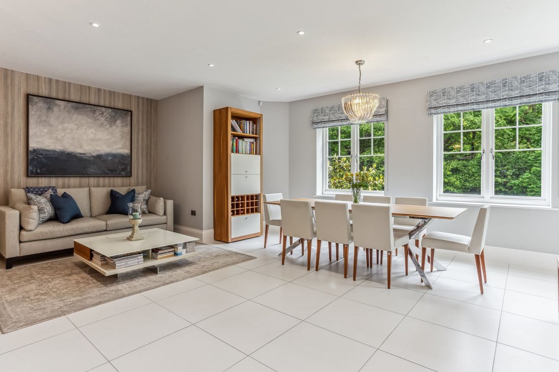 Apartment in Sunningdale, England 5 - 18952154