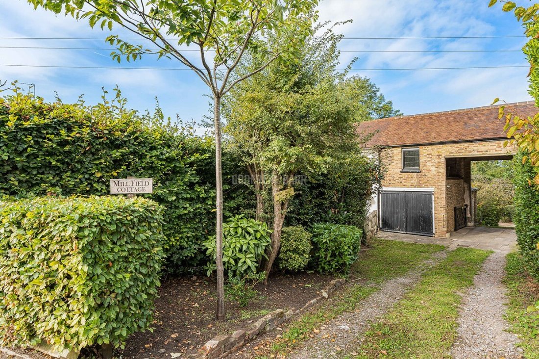 House in Barnet, England 2 - 18948640
