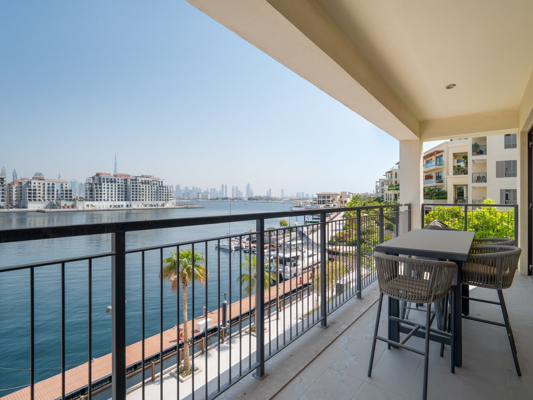 Apartment in Jumeirah, Dubai, United Arab Emirates 1 - 18948651
