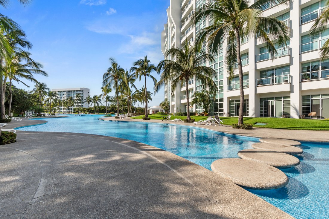 Condo in Nuevo Vallarta, Nayarit, Mexico 4 - 18950999