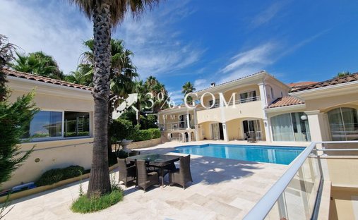 Villa in Counillier Valescure, Frejus, France 1