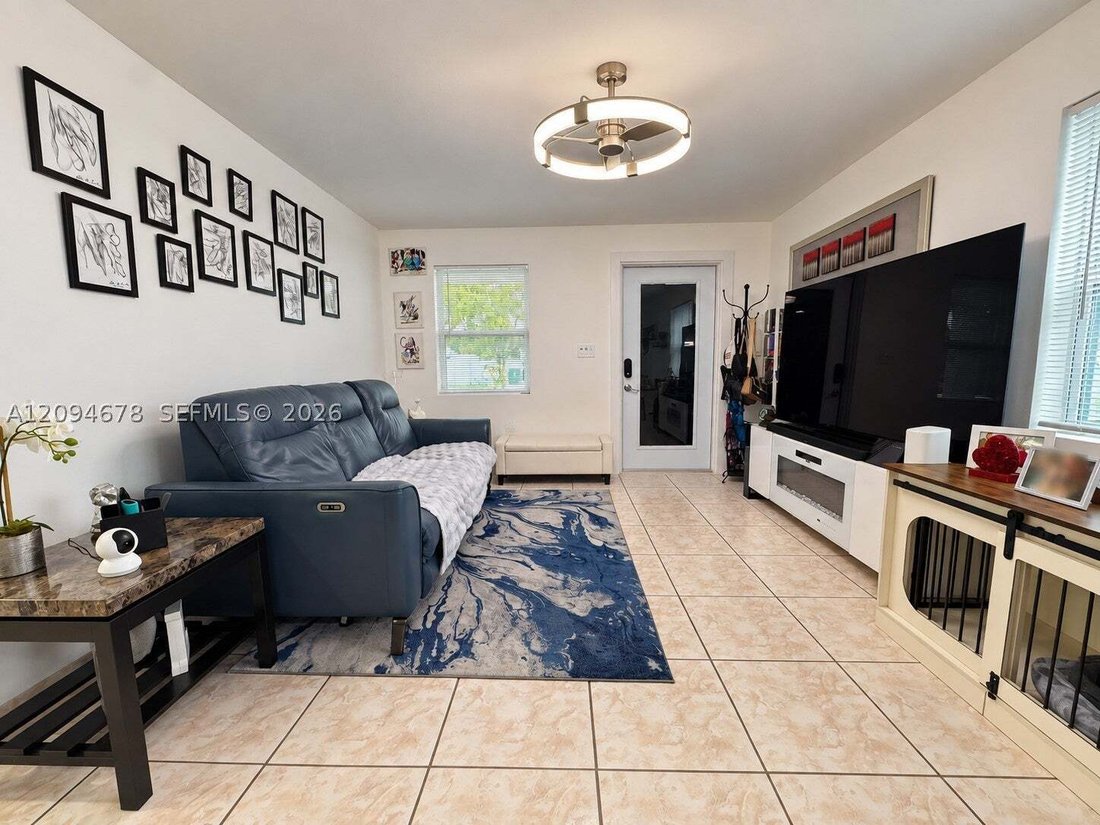 House in Miami, Florida, United States 3 - 18952668