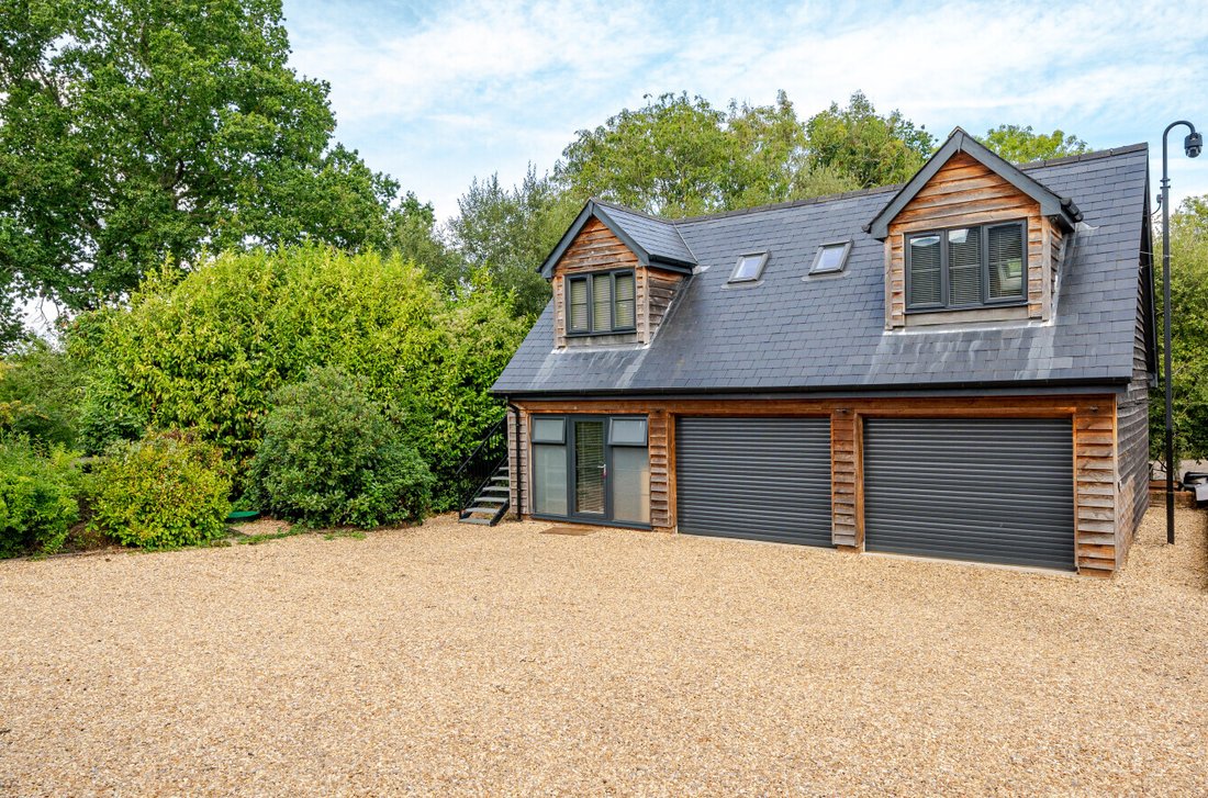 House in East Wellow, England 4 - 18952267