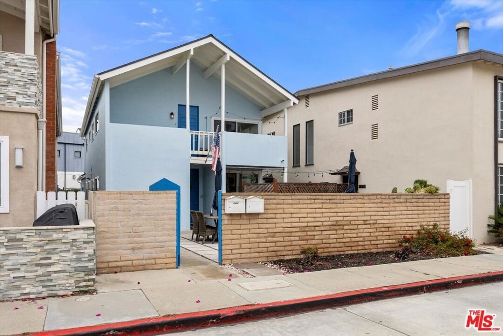 Newport Beach, California, United States 2 - 18952293