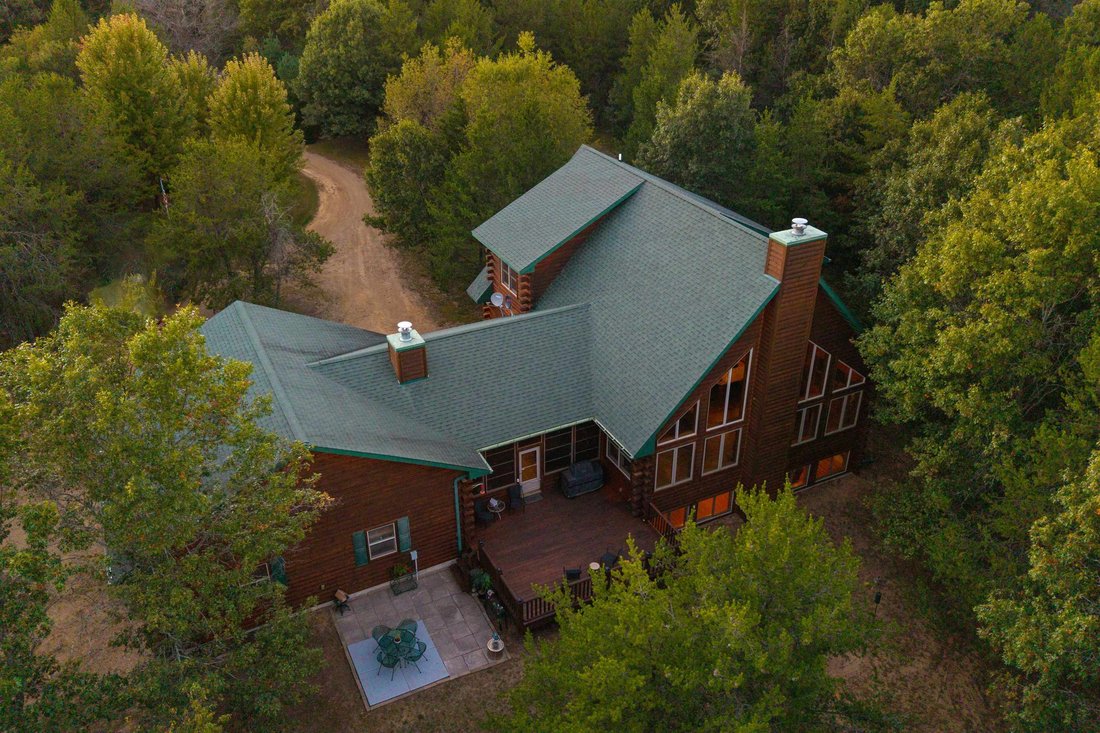 House in Necedah, Wisconsin, United States 4 - 18948941