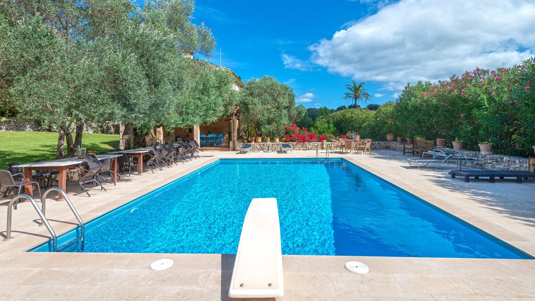 Finca in Pollenca, Balearic Islands, Spain 2 - 18949590