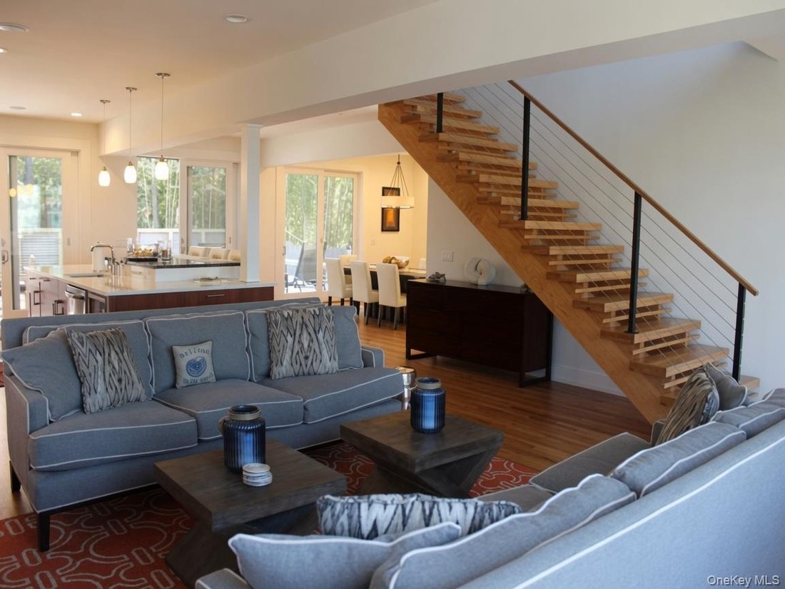 House in Yaphank, New York, United States 2 - 18948503
