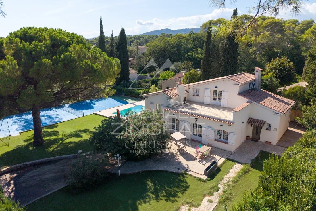 Villa in Mougins, Provence-Alpes-Côte d'Azur, France 1 - 18950121